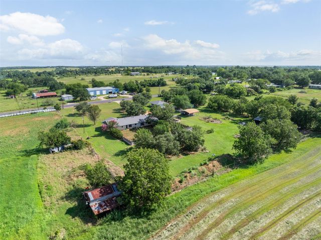 1015 Fm 112 RD, Lexington, TX 78947