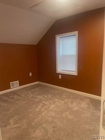 26 East 10th Street, Oswego, NY 13126