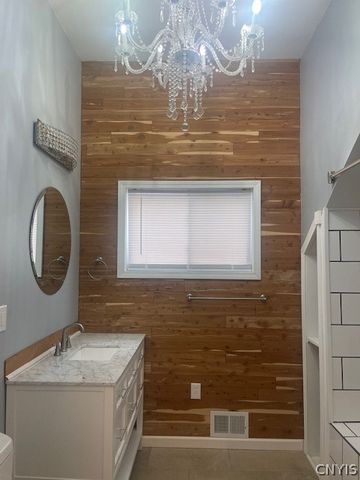 26 East 10th Street, Oswego, NY 13126