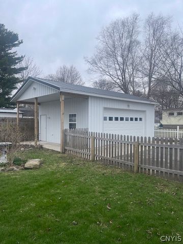 26 East 10th Street, Oswego, NY 13126
