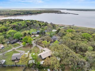 1053 Paradise Cove Road, Pottsboro, TX 75076