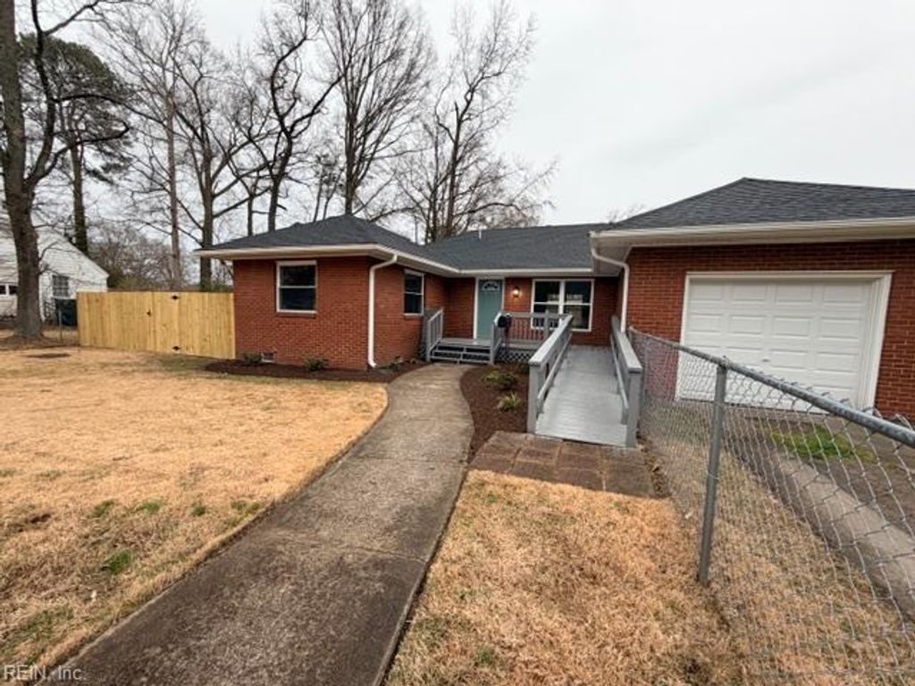 100 Channing AVE, Portsmouth, VA 23702