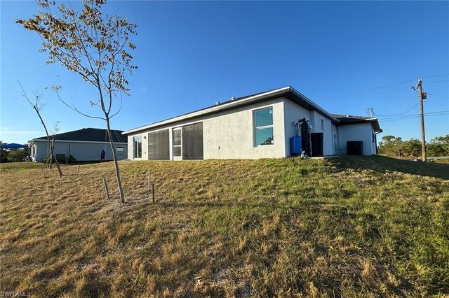 112 NW 23rd AVE, Cape Coral, FL 33993