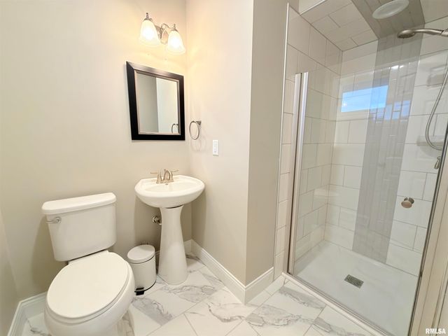 3301 STANTON Street, Springfield, IL 62703