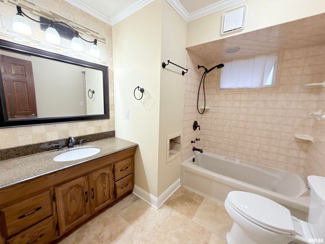 3301 STANTON Street, Springfield, IL 62703