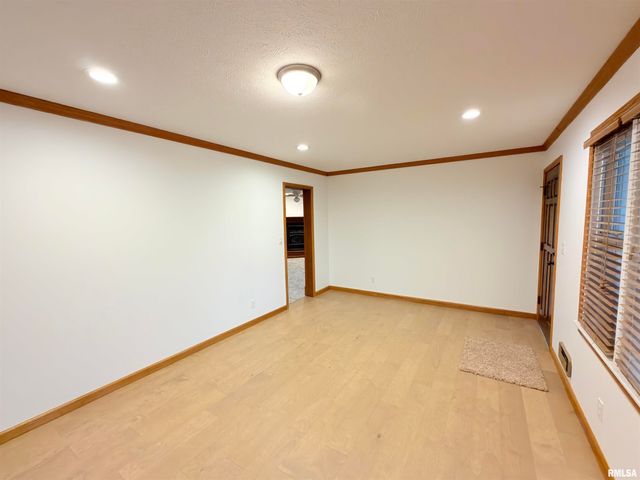 3301 STANTON Street, Springfield, IL 62703