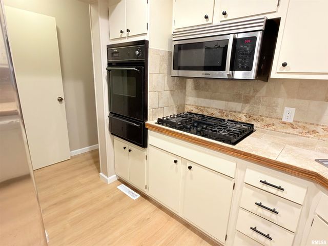 3301 STANTON Street, Springfield, IL 62703