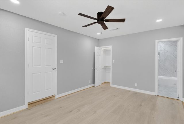 2114 Linden Creek Lane, Houston, TX 77017