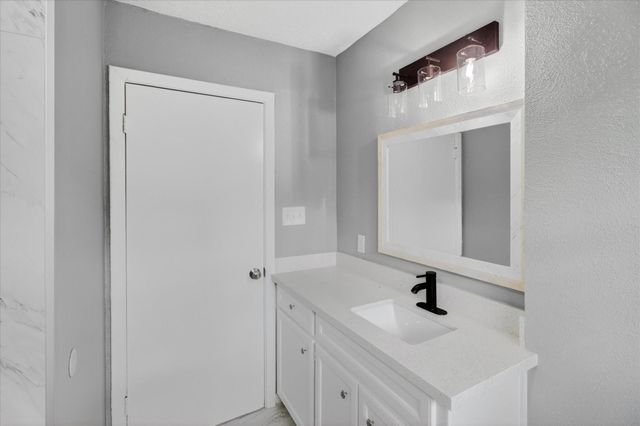 2114 Linden Creek Lane, Houston, TX 77017
