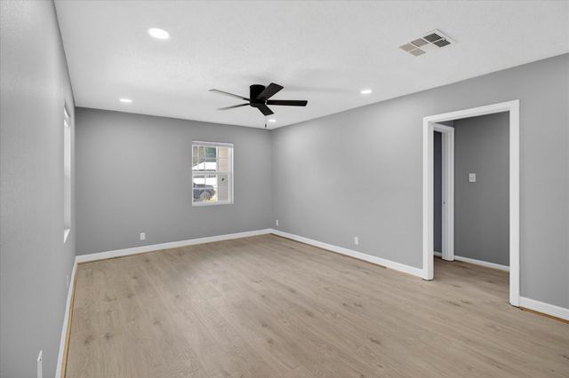 2114 Linden Creek Lane, Houston, TX 77017