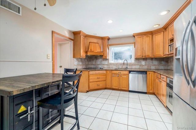 3447 Steven Road, Baldwin, NY 11510