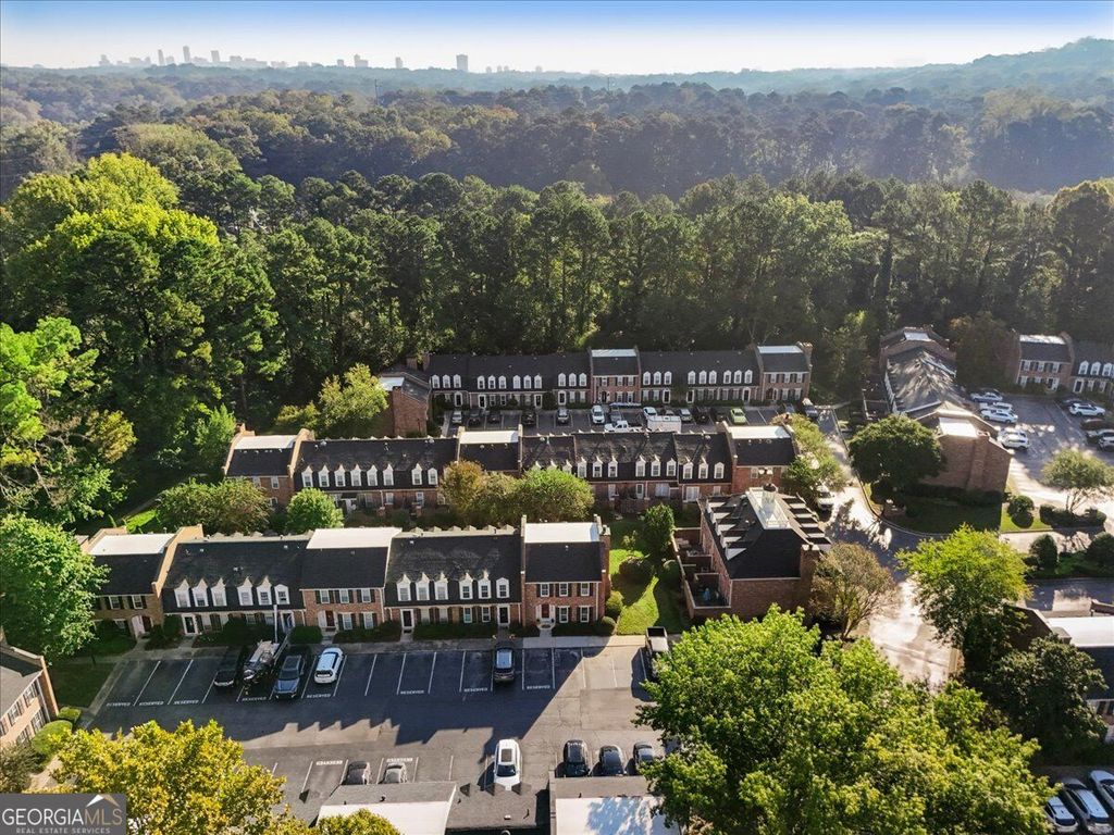 16 Palace Green Place NW, Atlanta, GA 30318 — photo 4