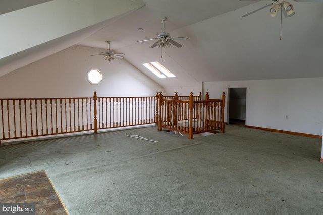 802 CREEK RD, Essex, MD 21221