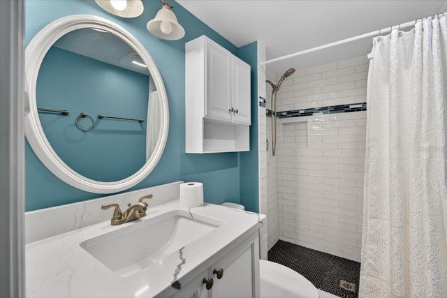 2522 CLUBHOUSE DRIVE 204, Sarasota, FL 34232