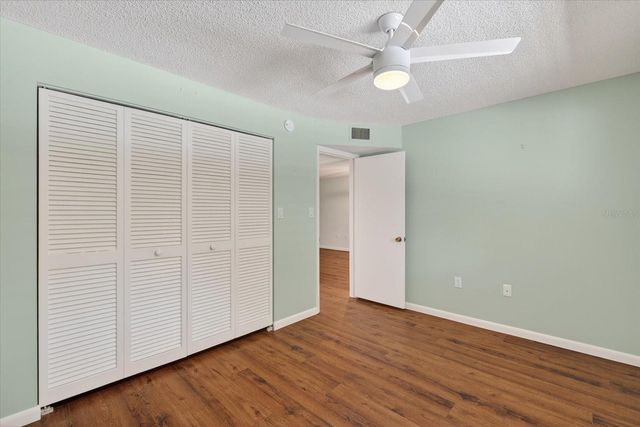 2522 CLUBHOUSE DRIVE 204, Sarasota, FL 34232