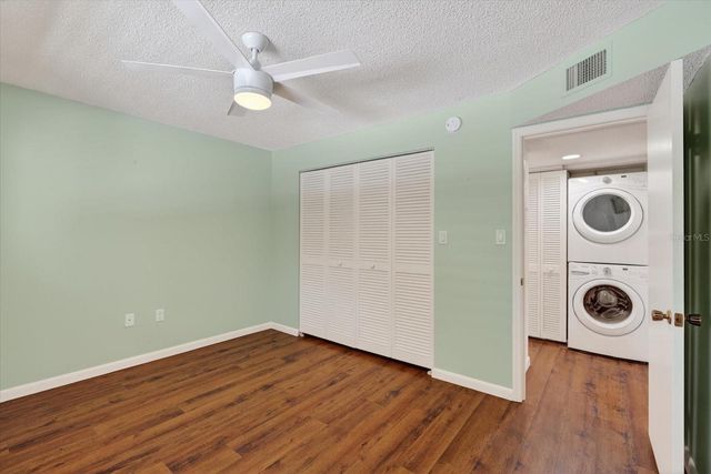 2522 CLUBHOUSE DRIVE 204, Sarasota, FL 34232