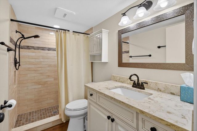 2522 CLUBHOUSE DRIVE 204, Sarasota, FL 34232