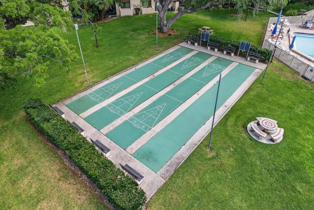 2522 CLUBHOUSE DRIVE 204, Sarasota, FL 34232