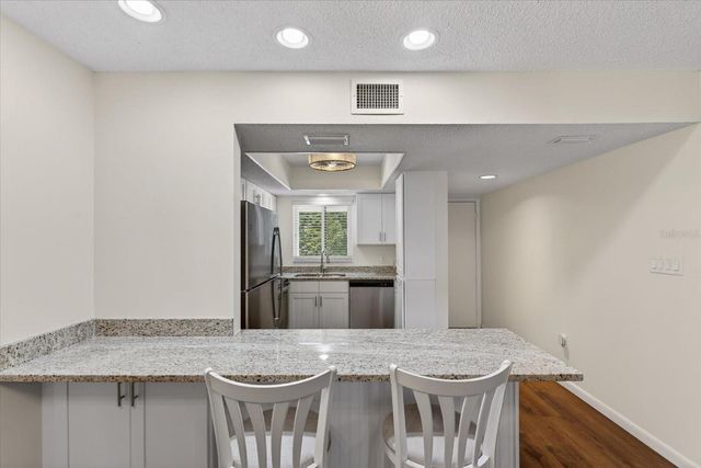 2522 CLUBHOUSE DRIVE 204, Sarasota, FL 34232
