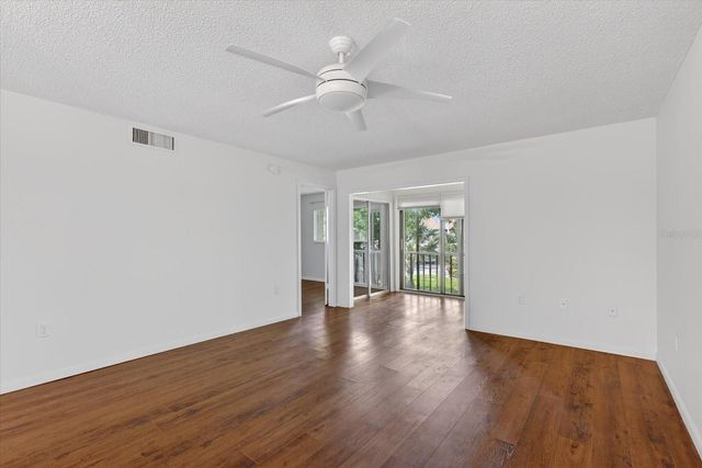 2522 CLUBHOUSE DRIVE 204, Sarasota, FL 34232