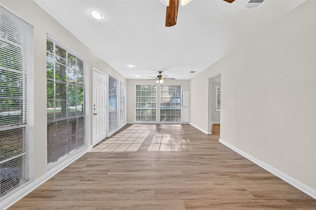 16643 Lake Circle, Conroe, TX 77302