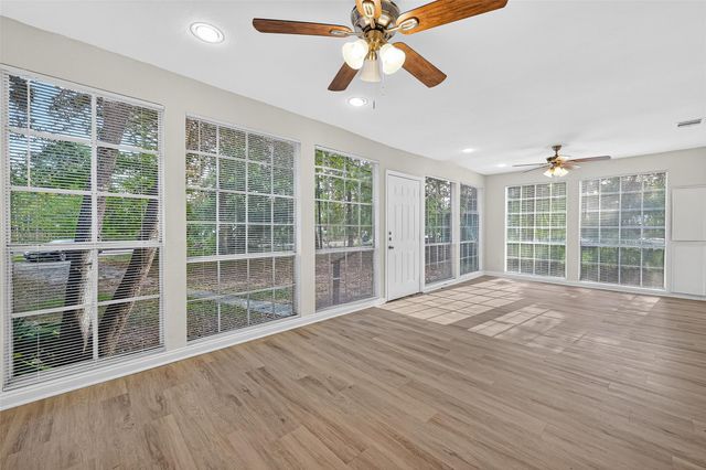 16643 Lake Circle, Conroe, TX 77302