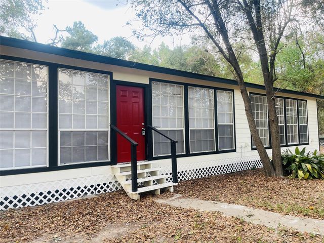 16643 Lake Circle, Conroe, TX 77302