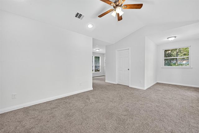 16643 Lake Circle, Conroe, TX 77302