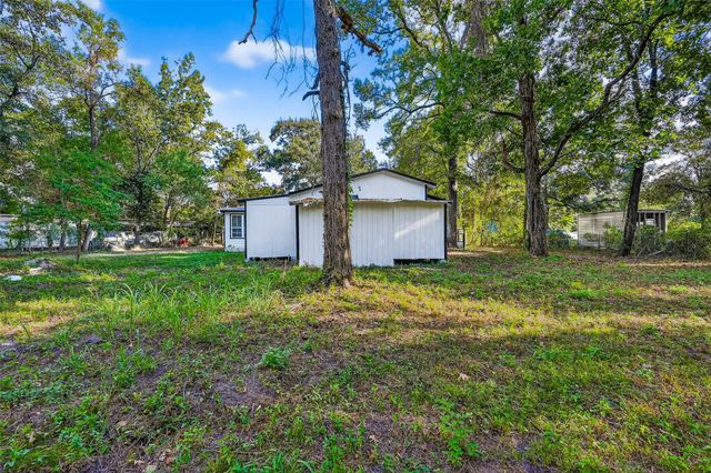 16643 Lake Circle, Conroe, TX 77302