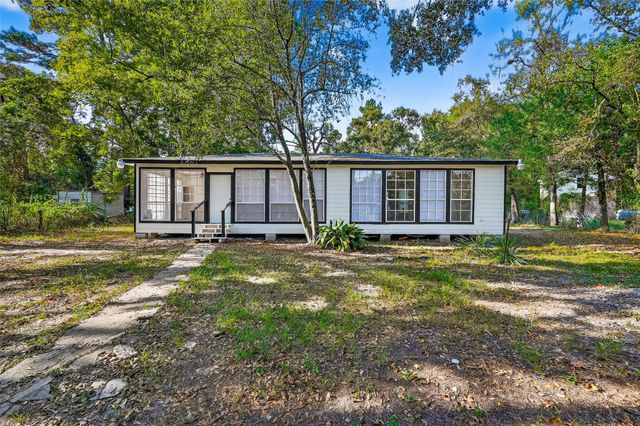 16643 Lake Circle, Conroe, TX 77302