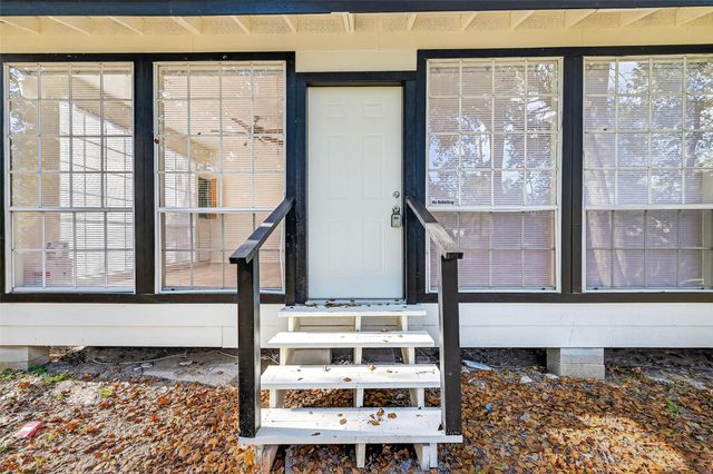 16643 Lake Circle, Conroe, TX 77302