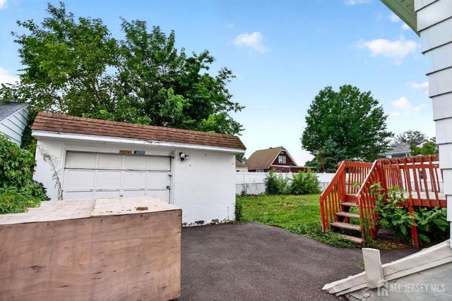 11 S Livingston Avenue S, Fords, NJ 08863