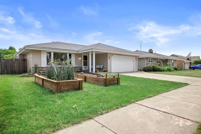 7939 32nd AVENUE, Kenosha, WI 53142