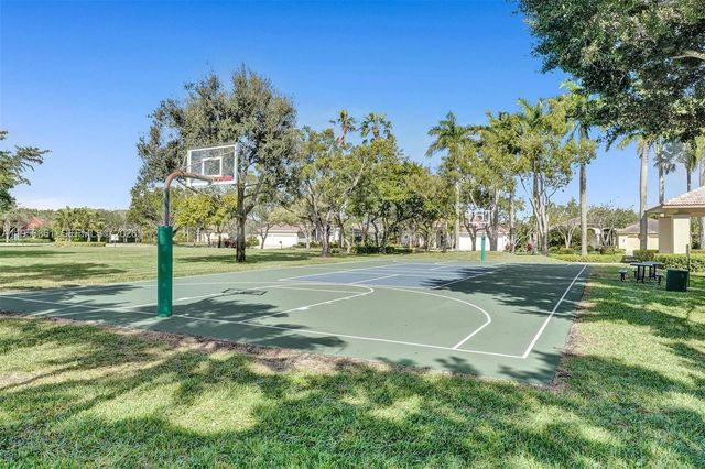 306 Egret Ln 306, Weston, FL 33327