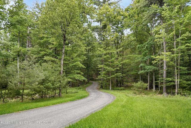 515 Samsonville Road, Kerhonkson, NY 12446