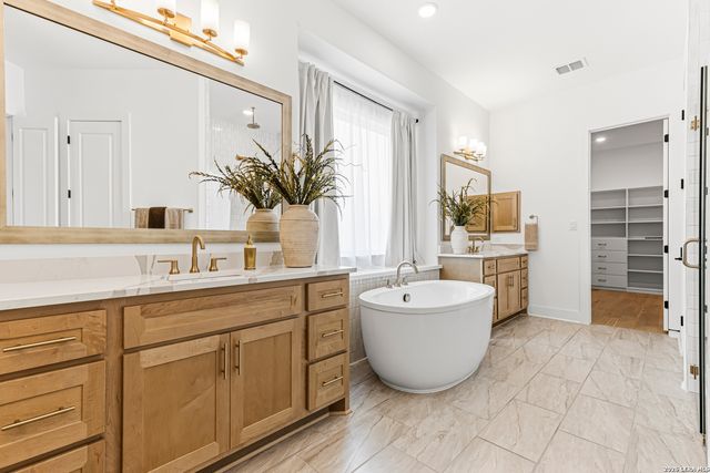 3934 WOOD CRK, San Antonio, TX 78257