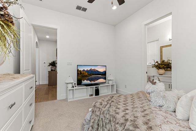 3934 WOOD CRK, San Antonio, TX 78257