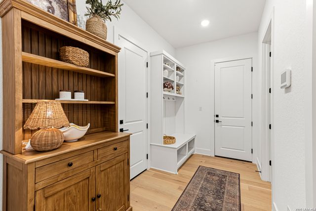 3934 WOOD CRK, San Antonio, TX 78257