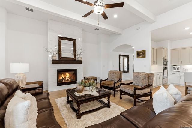 3934 WOOD CRK, San Antonio, TX 78257
