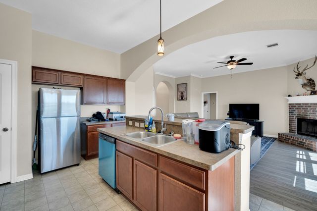 417 Cotton Bend Trail, Venus, TX 76084