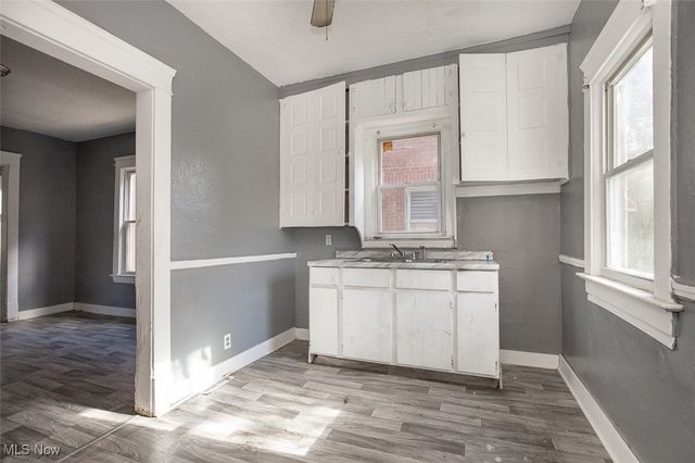 11232 Continental Avenue, Cleveland, OH 44104