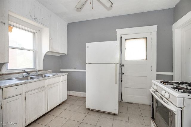 11232 Continental Avenue, Cleveland, OH 44104