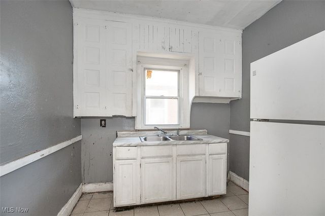 11232 Continental Avenue, Cleveland, OH 44104