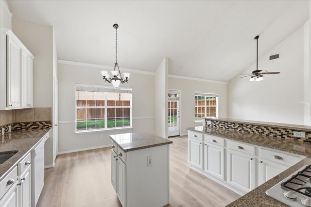 105 Dorsett Drive, Irving, TX 75063