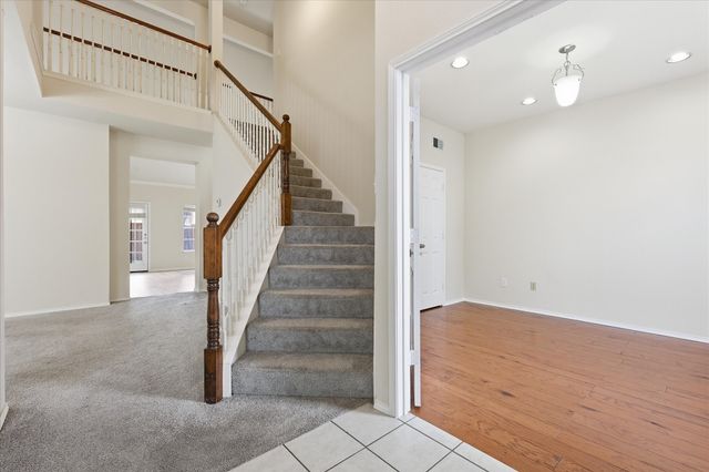 105 Dorsett Drive, Irving, TX 75063