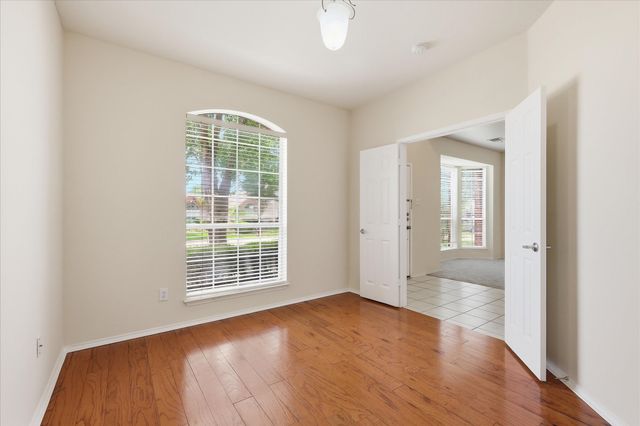 105 Dorsett Drive, Irving, TX 75063
