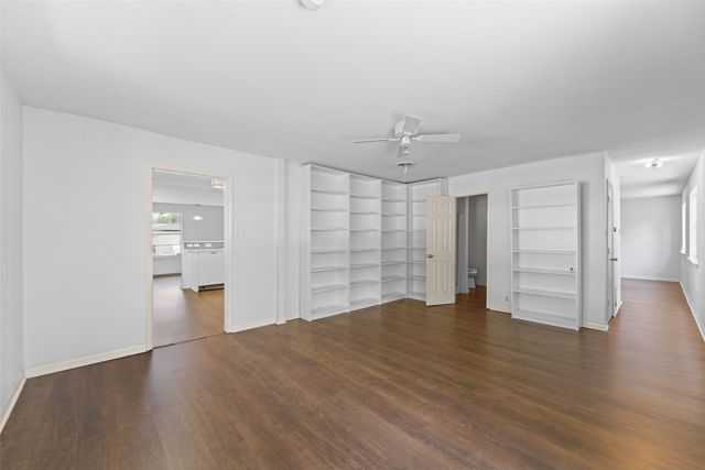 1200 S Jackson Street, Kaufman, TX 75142