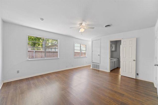 1200 S Jackson Street, Kaufman, TX 75142
