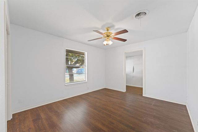 1200 S Jackson Street, Kaufman, TX 75142