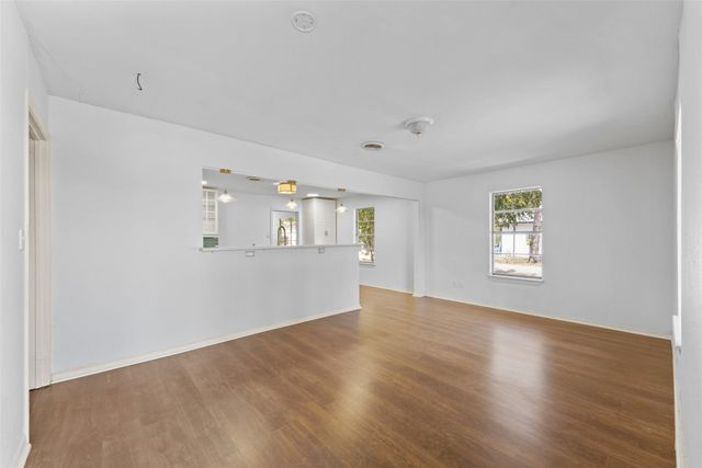 1200 S Jackson Street, Kaufman, TX 75142